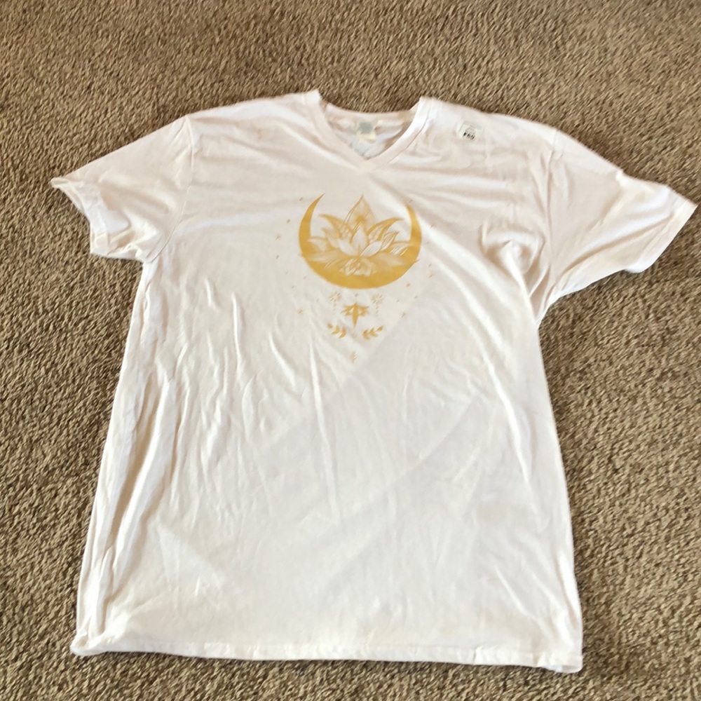 Women’s Graphic Tee Shirt